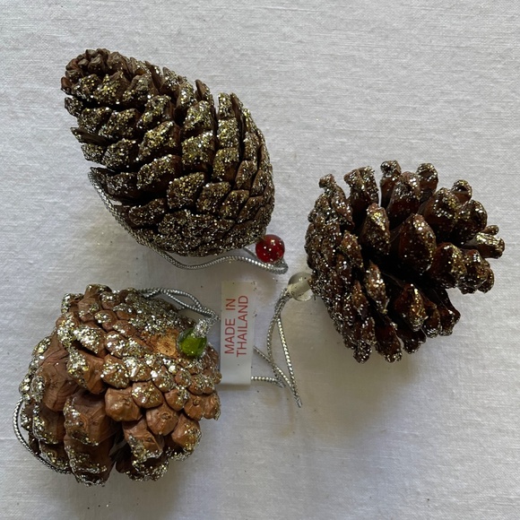 Pinecone Ornaments with Glitter & Beads, Set of 24, NWT - Picture 4 of 16